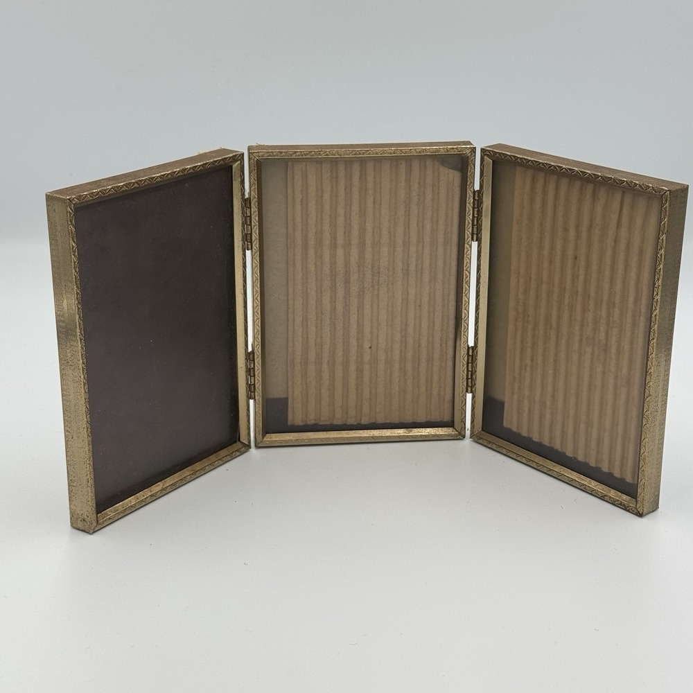 Vintage MCM Gold Tone Trifold 3.5"X 5" Hinged Picture Frames Decor